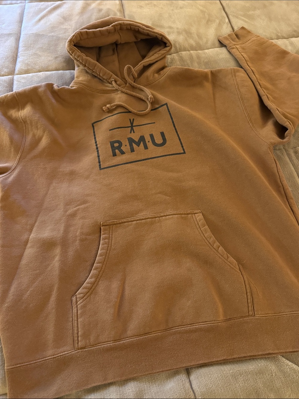 RMU Men's Hooded Sweatshirt in Brown